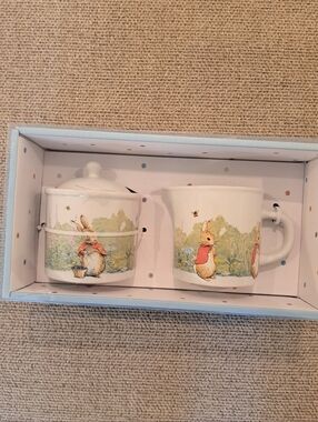 Beatrix Potter Peter Rabbit Ceramic Creamer & Sugar Bowl Set NIB